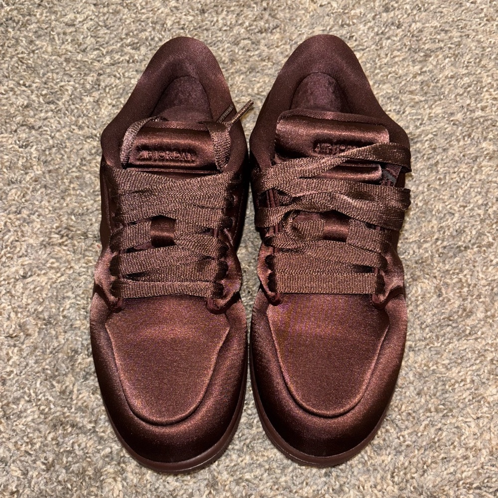 Sz. 9.5 Women’s Air Jordan 1 Low MM (Method of Make) 'Satin Earth' with box. - Picture 3 of 6